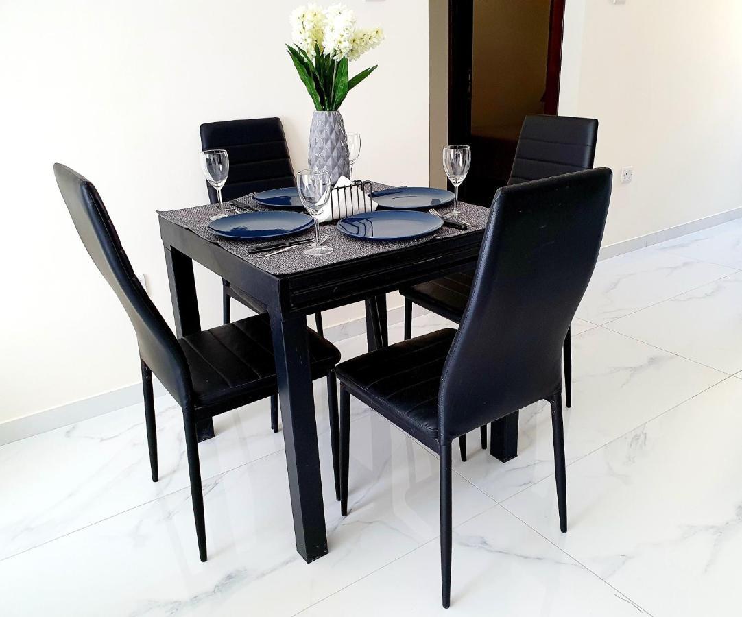 2 Bedroom Cozy Apartment Near Tourist Area, 200M From Sea Paphos Extérieur photo